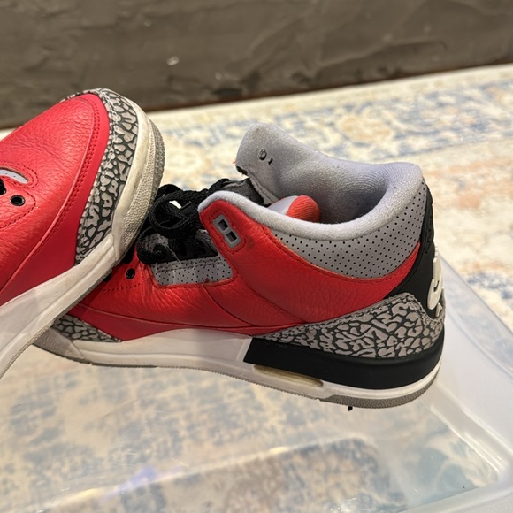 Nike Air Jordan 3 Retro red black grey good condition size 7y - Picture 7 of 8